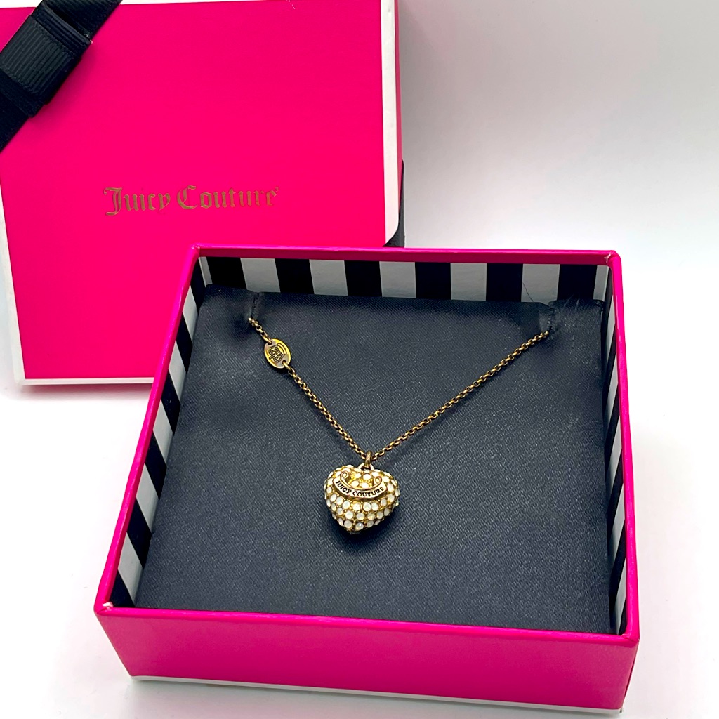 Juicy Couture Vintage Heart Pendant And Chain